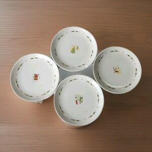 Vintage 2002 Set of‎ 4 Boston Warehouse HAPPY HOLIDAYS 6" Dessert Plates *Read